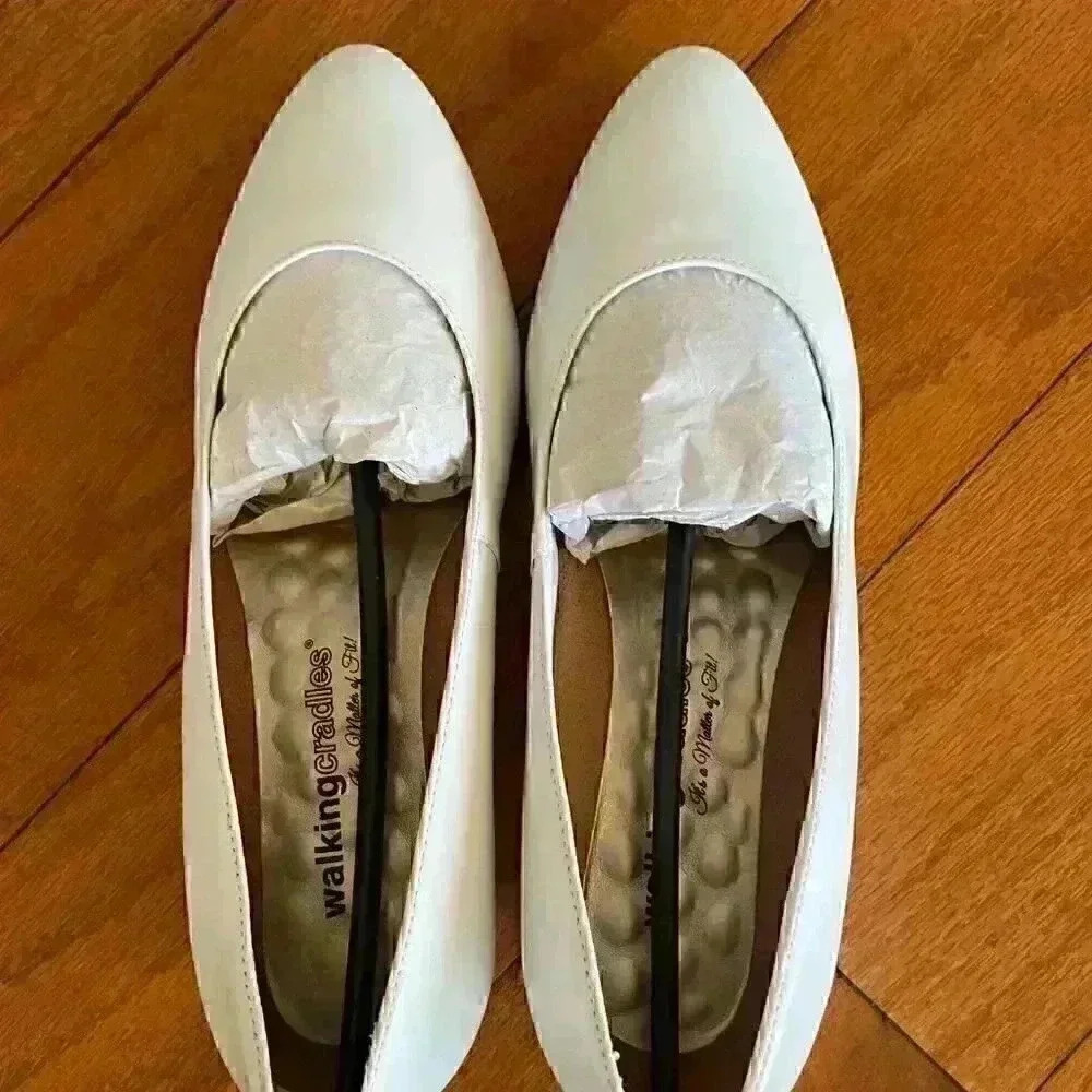 Walking Cradles Heidi White Leather pump Size 9.5 Wide Save $65.00 - Picture 7 of 11